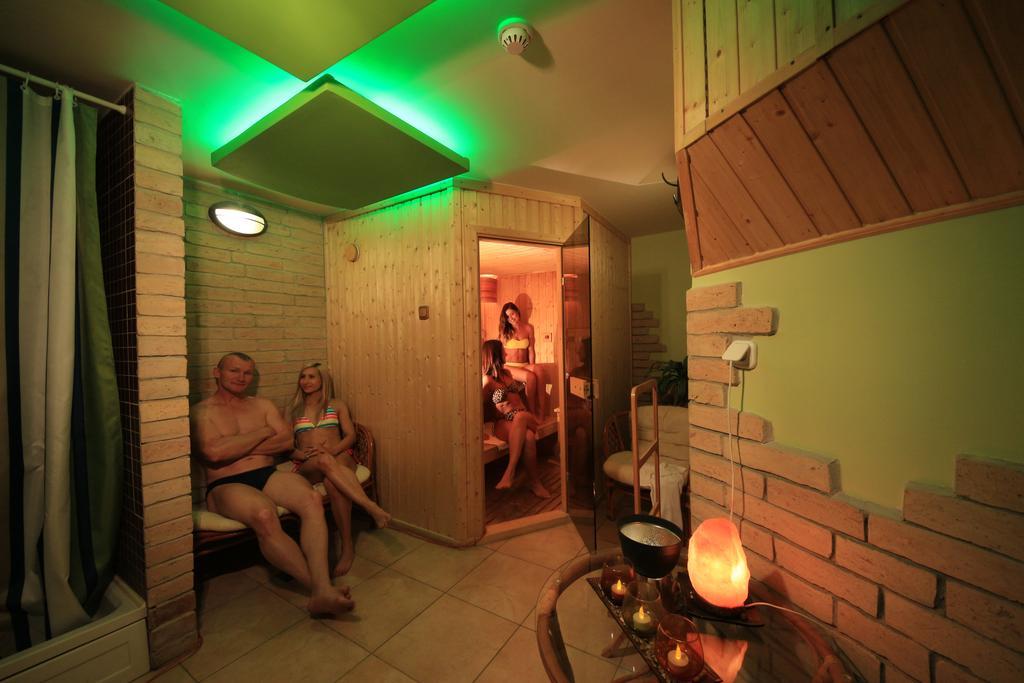 Bed and Breakfast Napraforgó Wellness Ház és Panzió Pécs Esterno foto